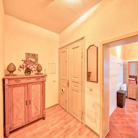 Residenz Bis 6 Gaeste , Bis 4 Gaeste, Elbflorenz Bis 2 Gaeste *