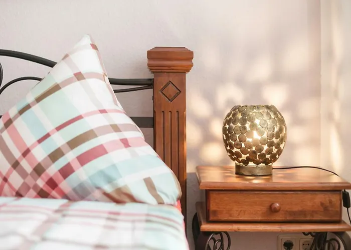 Residenz Bis 6 Gaeste , Bis 4 Gaeste, Elbflorenz Bis 2 Gaeste *